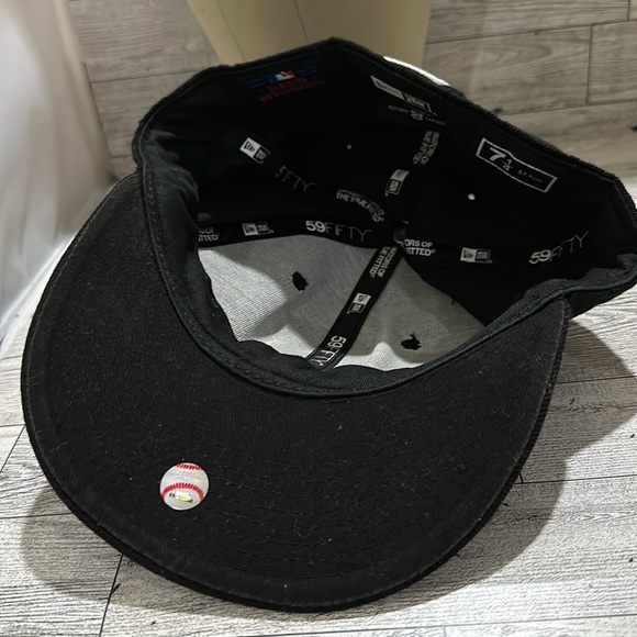 San Diego Padres black fitted baseball cap hat size 7 1/4 - Picture 7 of 9